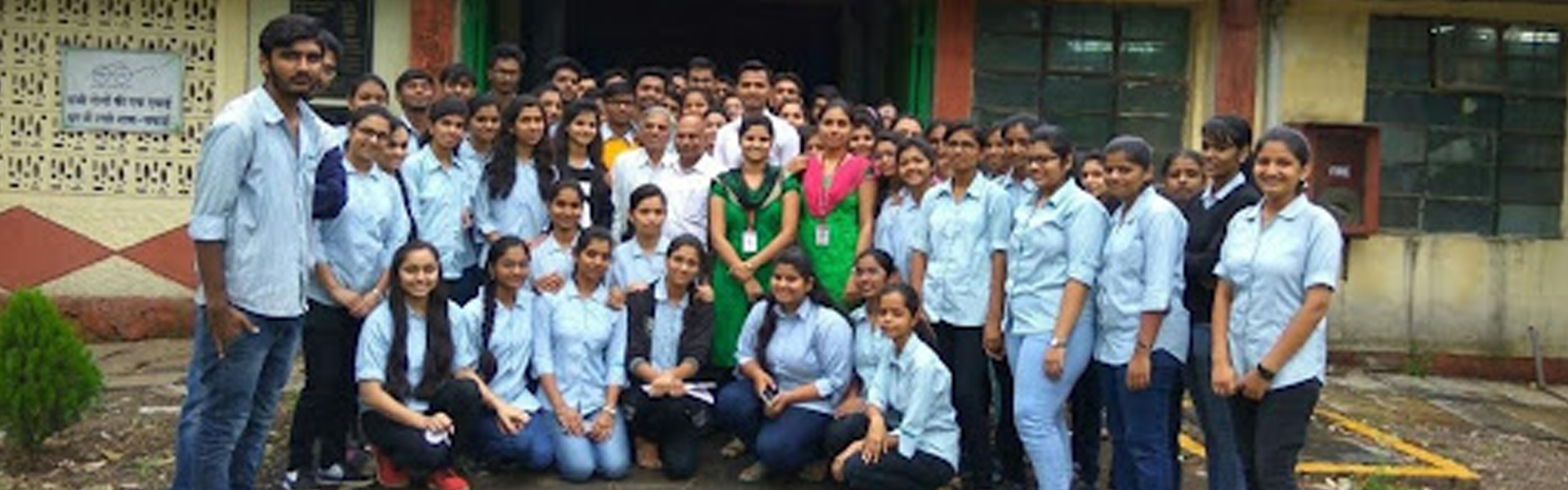 Visit of SE Students