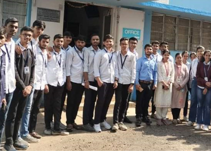 Industrial Visit for S.Y B.Tech Div B students was conducted on 4th December2023 in Motwane Manufacturing Pvt.Ltd, Nashik